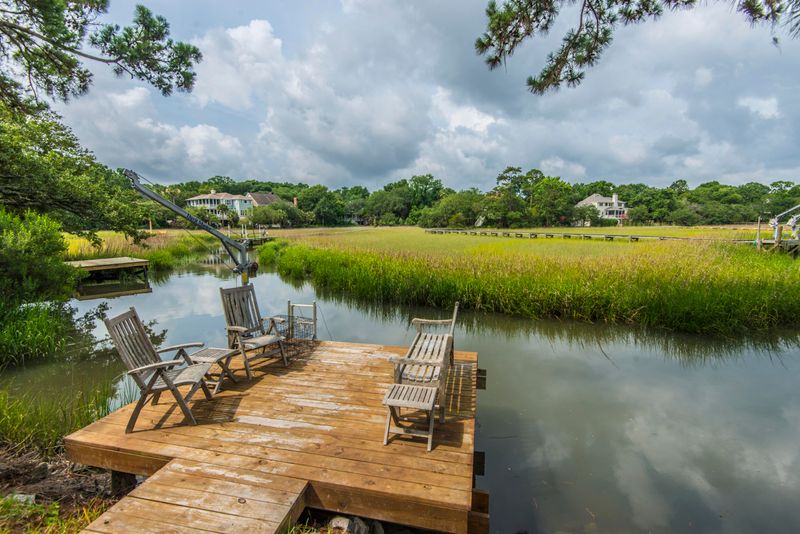 329 Seewee Cir, Mount Pleasant, SC 29464