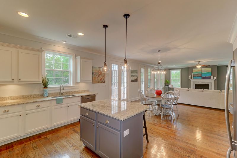 2627 River Bluff Ln, Mount Pleasant, SC 29466