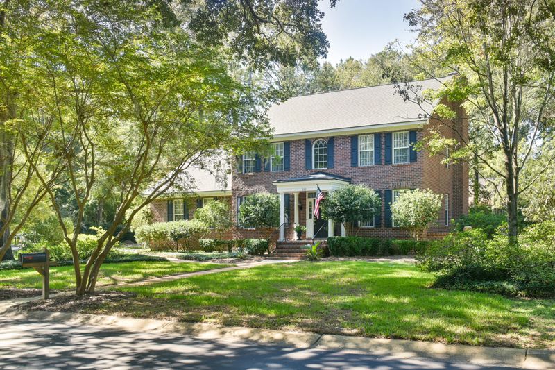 690 Cain Dr, Mount Pleasant, SC 29464