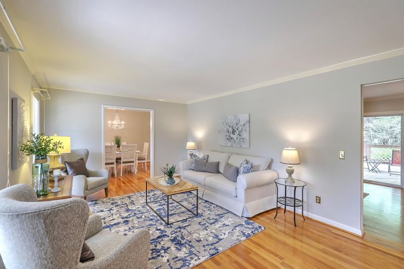 1313 Coleridge St, Charleston, SC 29407