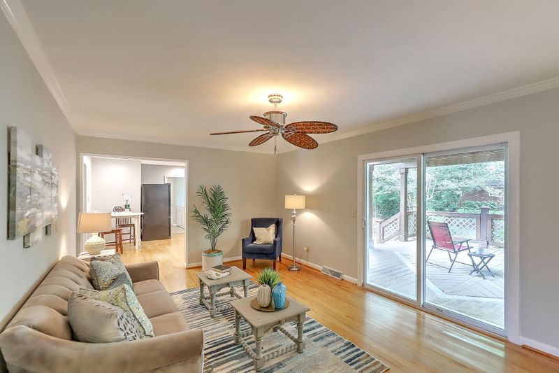 1313 Coleridge St, Charleston, SC 29407