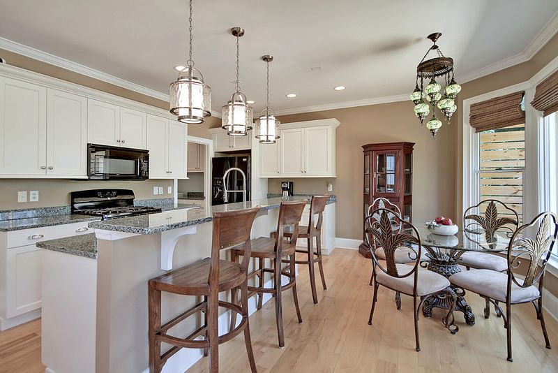 110 Wando Reach Dr, Charleston, SC 29492