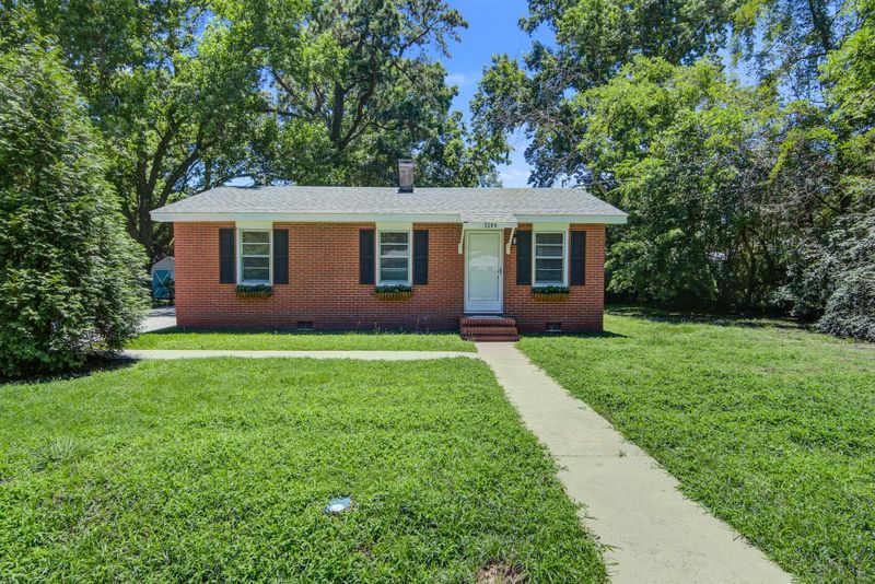2204 Doris Dr, Charleston, SC 29414