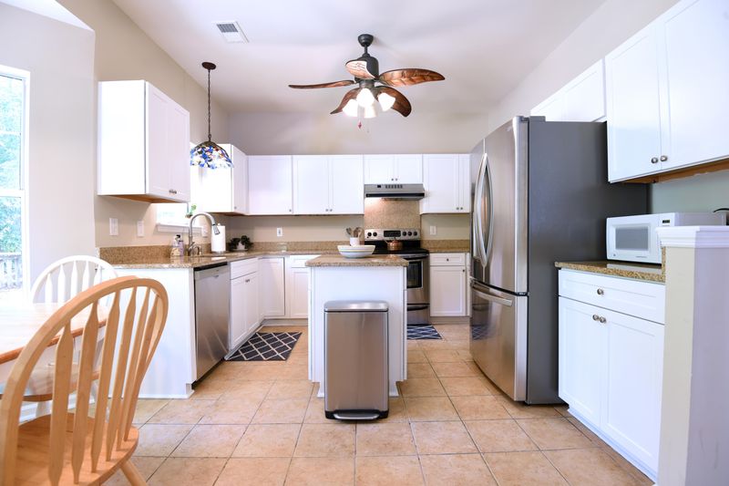 1862 Falling Creek Cir, Mount Pleasant, SC 29464