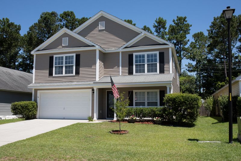 192 Emerald Isle Dr, Moncks Corner, SC 29461