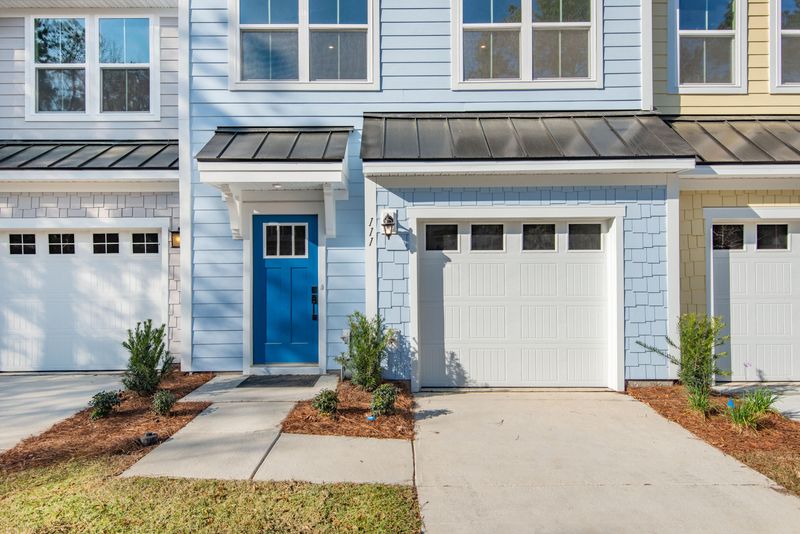 215 Grand Palm Ln, Summerville, SC 29485