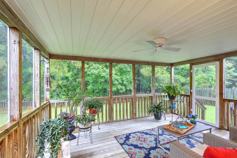 1080 Willoughby Ln, Mount Pleasant, SC 29466