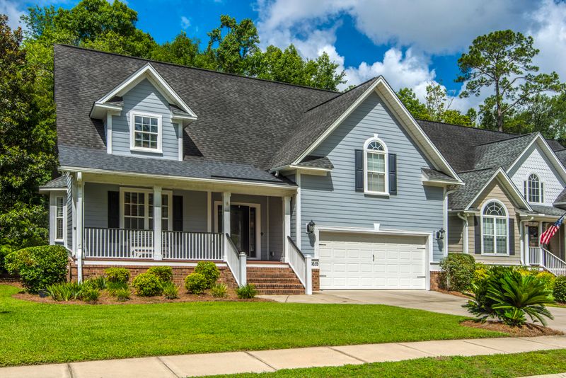 8619 Woodland Walk, North Charleston, SC 29420