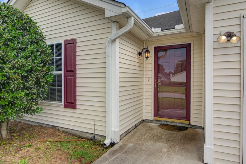 5035 Westview St, North Charleston, SC 29418