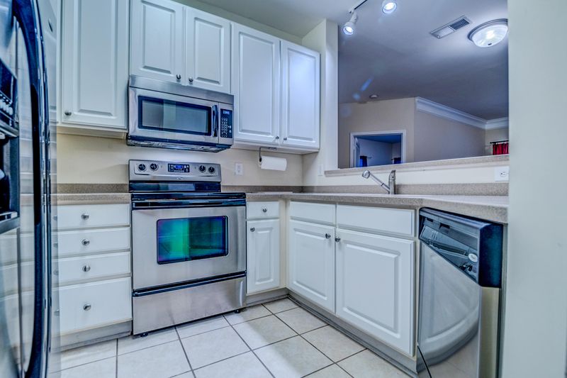 1902 Basildon Rd, Mount Pleasant, SC 29466