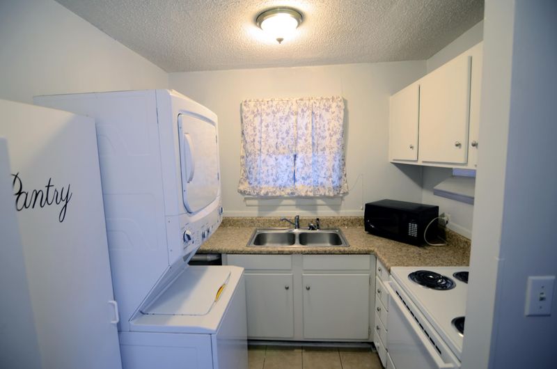 867 Colony Dr #F124, Charleston, SC 29407
