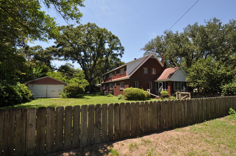 2137 Westrivers Rd, Charleston, SC 29412