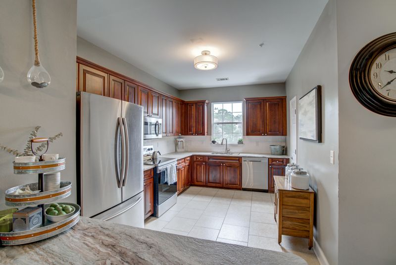 4515 Great Oak Dr, North Charleston, SC 29418
