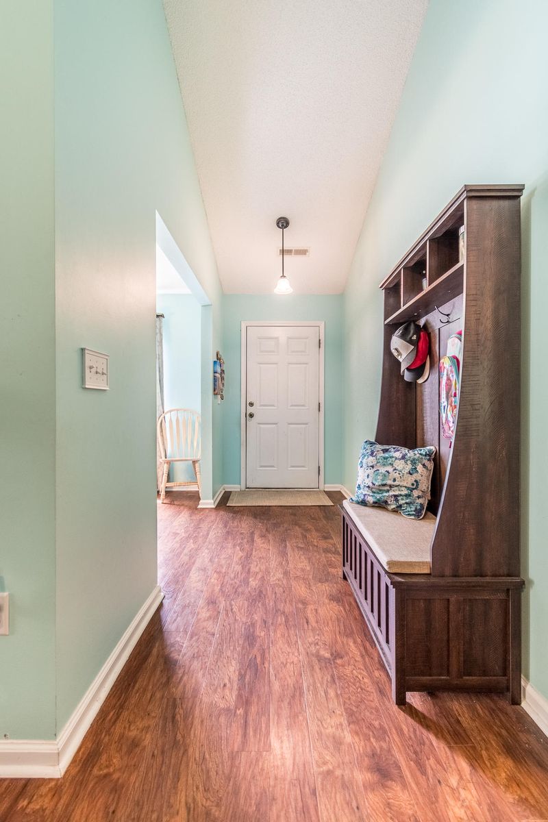 5106 Thornton Dr, Summerville, SC 29485