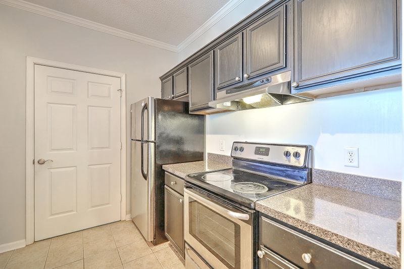 45 Sycamore Ave #133, Charleston, SC 29407