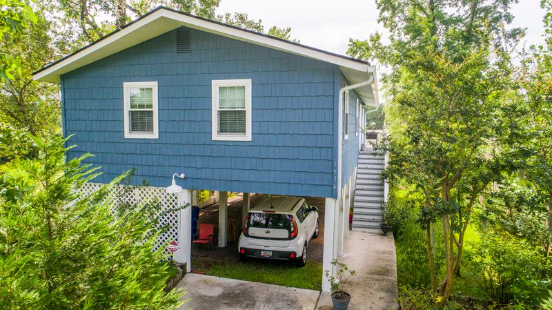 1534 N Avalon Cir, Charleston, SC 29407