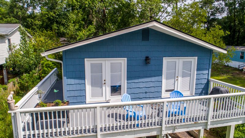 1534 N Avalon Cir, Charleston, SC 29407