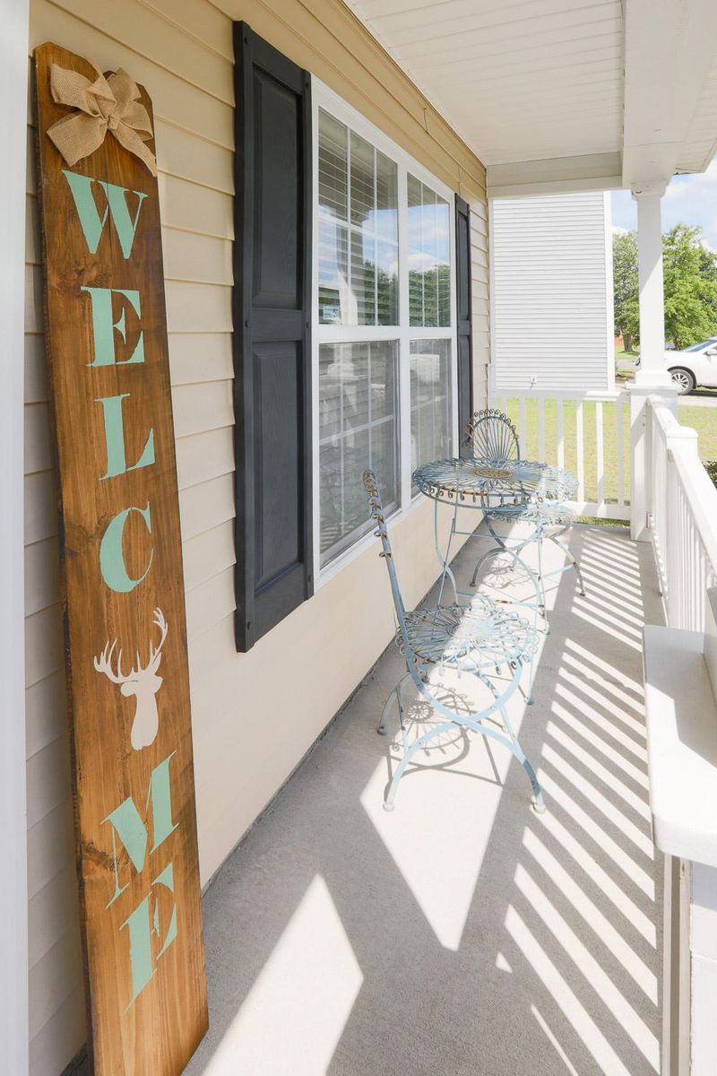 1124 Moss Grove Dr, Moncks Corner, SC 29461