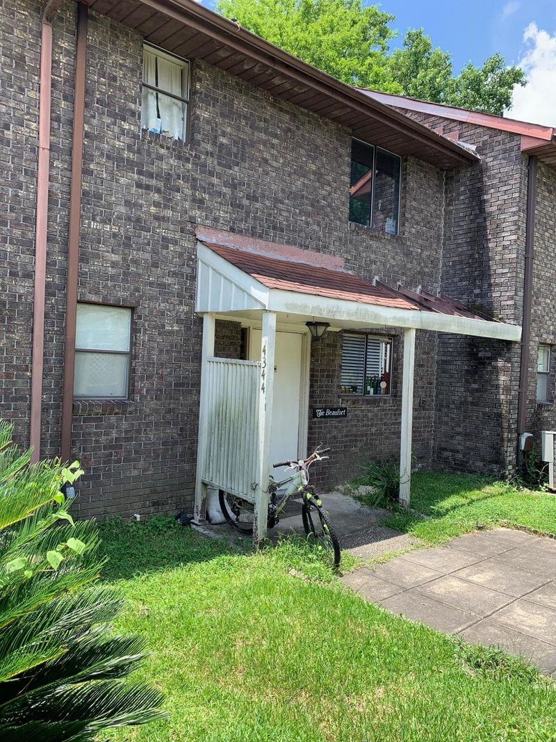 4344 Great Oak Dr, North Charleston, SC 29418