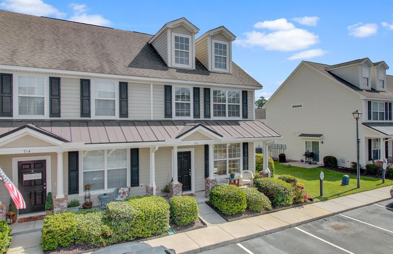 716 Hemmingway Cir, Summerville, SC 29483