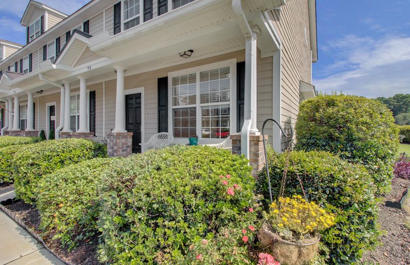 716 Hemmingway Cir, Summerville, SC 29483