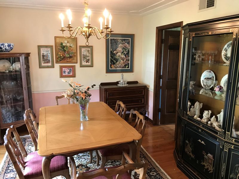 1935 Capri Dr, Charleston, SC 29407