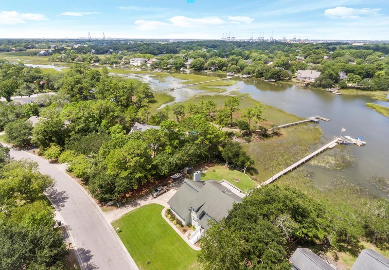 1200 Manor Ln, Mount Pleasant, SC 29464