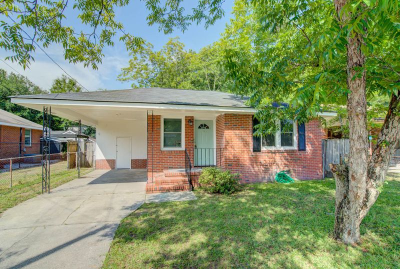 3860 Walnut St, North Charleston, SC 29405