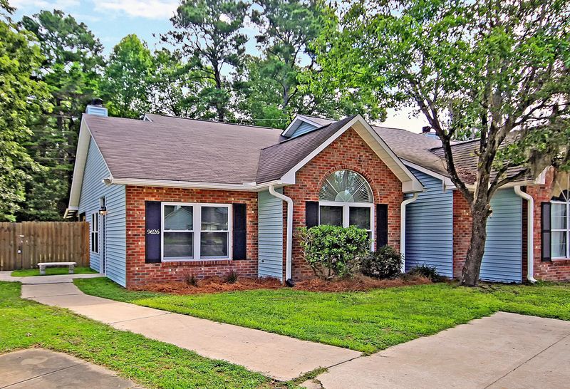 9626 N Cardinal Dr, Ladson, SC 29456