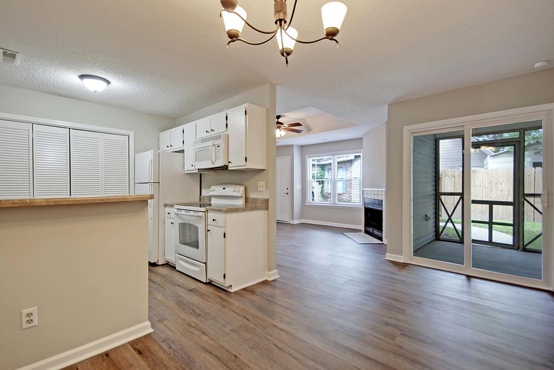 9626 N Cardinal Dr, Ladson, SC 29456