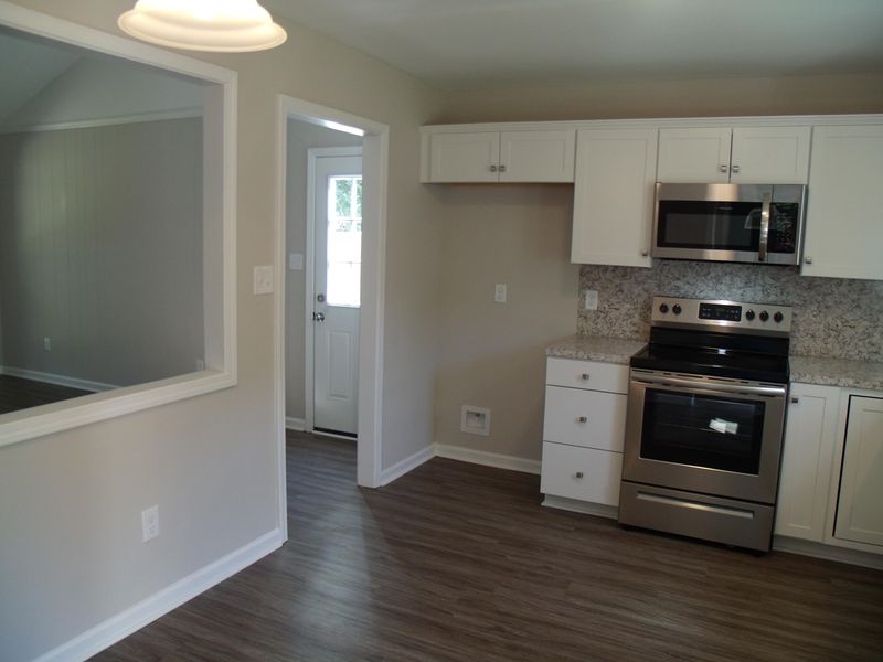202 Bluebell Ave, Summerville, SC 29483