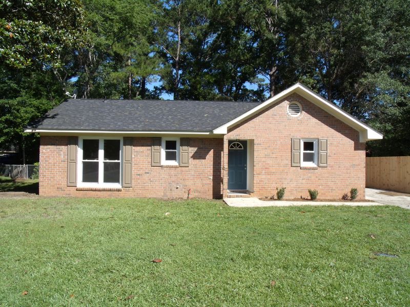 202 Bluebell Ave, Summerville, SC 29483