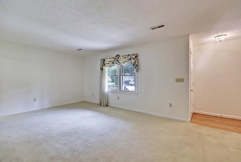 1945 Teakwood Rd, Charleston, SC 29414