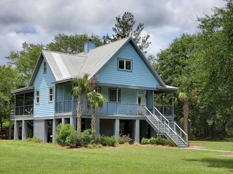 269 Gator Walk Rd, Ridgeville, SC 29472