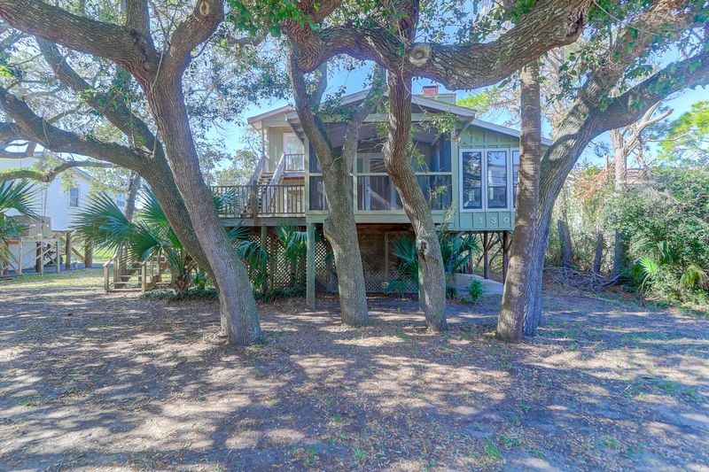 1308 E Ashley Ave, Folly Beach, SC 29439