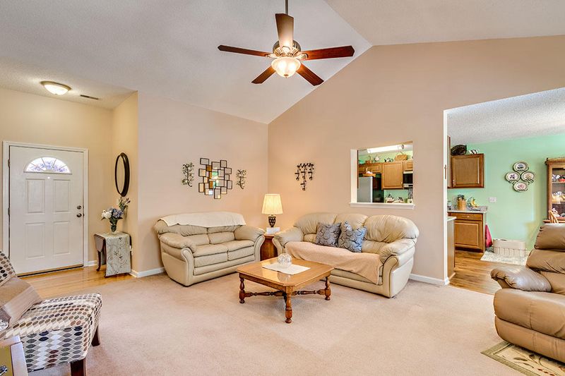 1305 Lantern Rd, Summerville, SC 29486