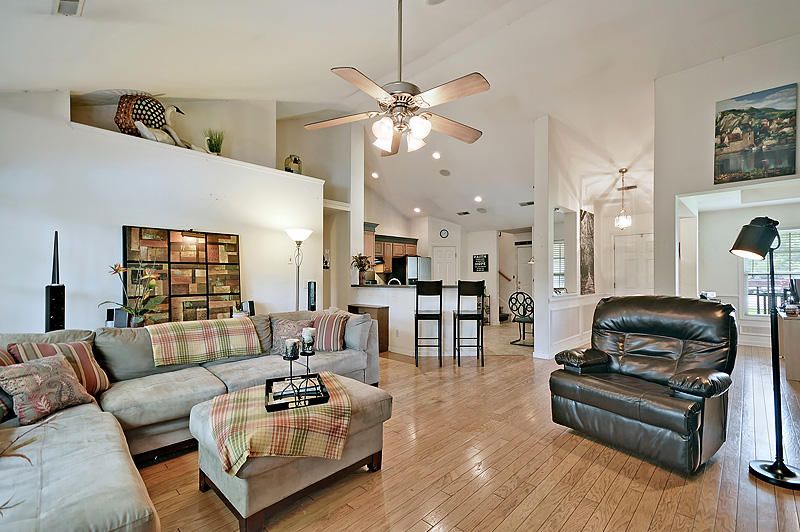 125 Thousand Oaks Cir, Goose Creek, SC 29445