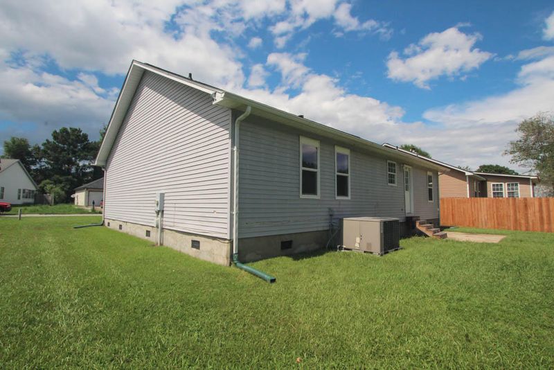 216 Two Hitch Rd, Goose Creek, SC 29445