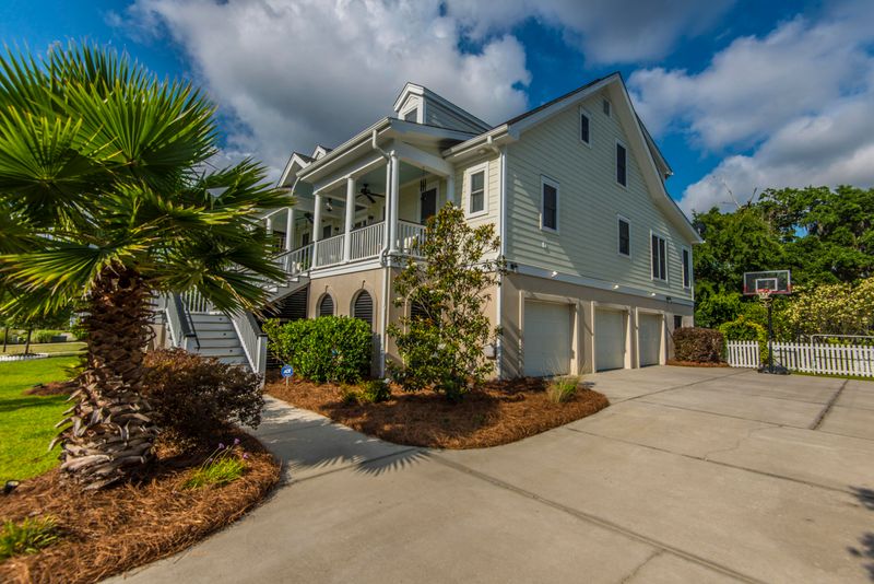 2022 Shields Ln, Mount Pleasant, SC 29466