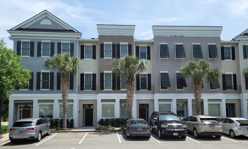 656 Coleman Blvd #401, Mount Pleasant, SC 29464
