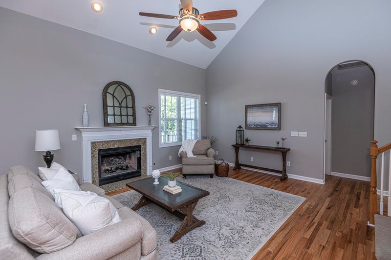 1360 Southern Magnolia Ln, Mount Pleasant, SC 29464