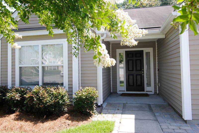 1368 Palm Cove Dr, Charleston, SC 29492