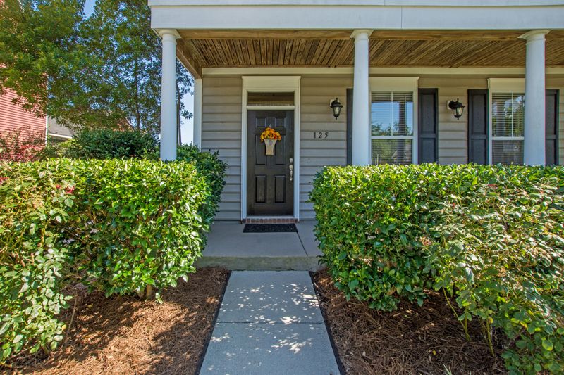 125 Scrapbook Ln, Summerville, SC 29483