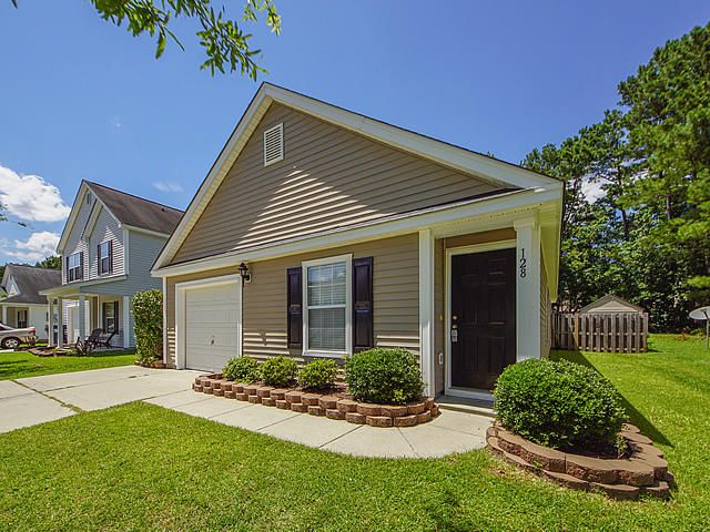 128 Venice St, Summerville, SC 29483