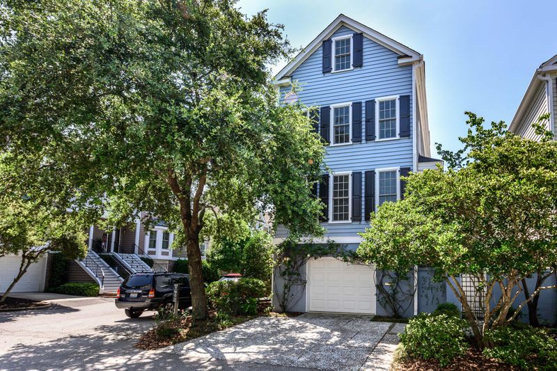 32 Harleston Pl, Charleston, SC 29401