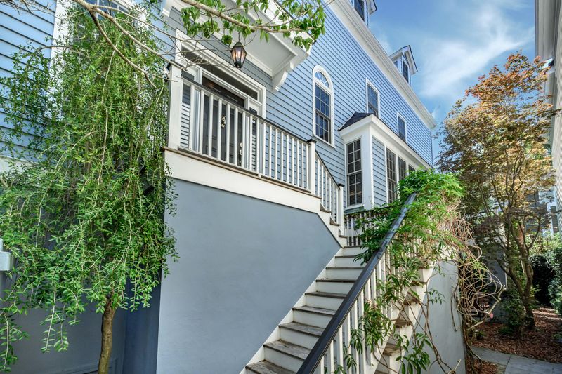 32 Harleston Pl, Charleston, SC 29401