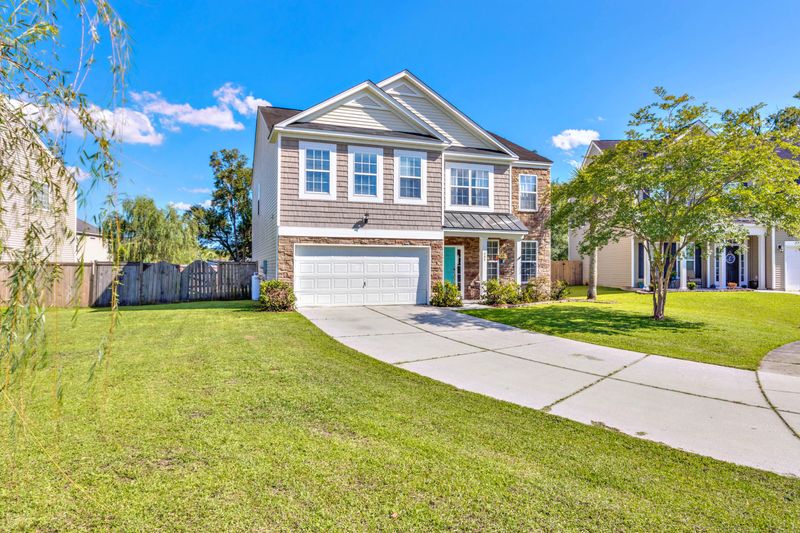 405 Pin Oak Dr, Moncks Corner, SC 29461