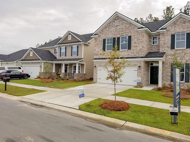 404 Sanctuary Park Dr, Summerville, SC 29486