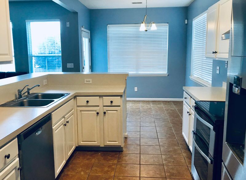 37 Regency Oaks Dr, Summerville, SC 29485