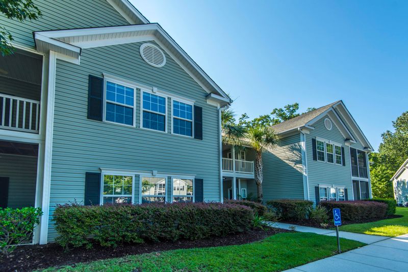 406 S Elgin Ct #406, Charleston, SC 29414